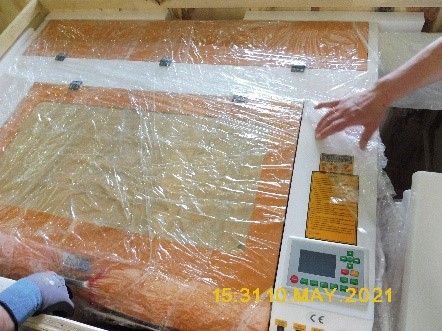 nebezpečný laserový výrobok 4