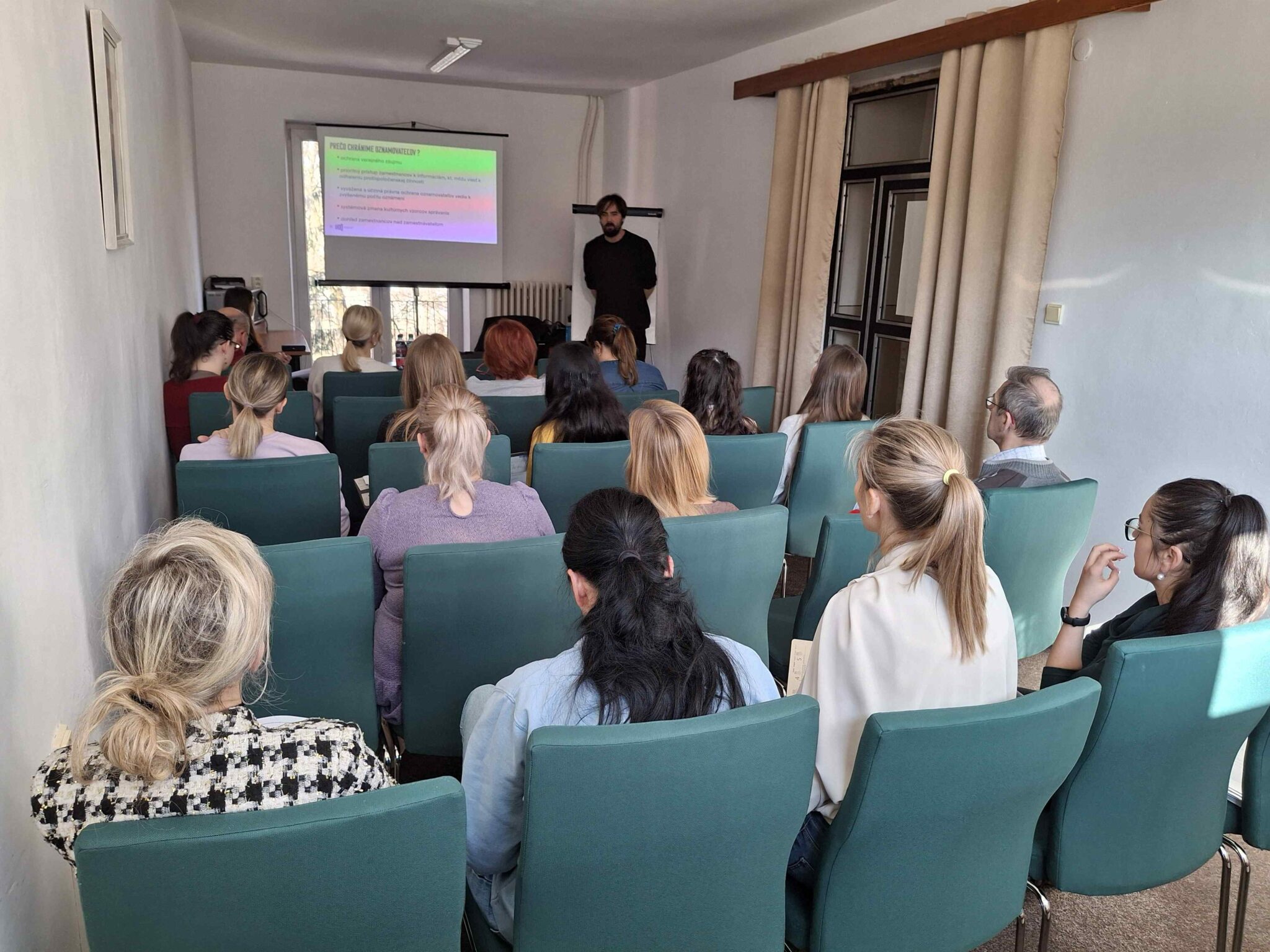 oznamovatel1 2048x1536 | WebJET CMS